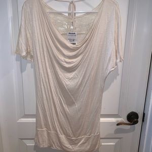 Soon Neck blouse with lace detail on back